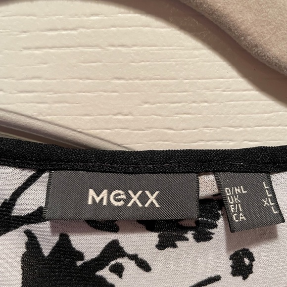 Mexx Sleeveless Ruffled Blouse. Sz L - Picture 2 of 4